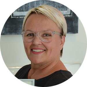Tuire Hämäläinen (2018) Tuire Hämäläinen - Artist & Artisan from Finland